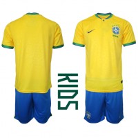 Camiseta Brasil Primera Equipación para niños Mundial 2022 manga corta (+ pantalones cortos)